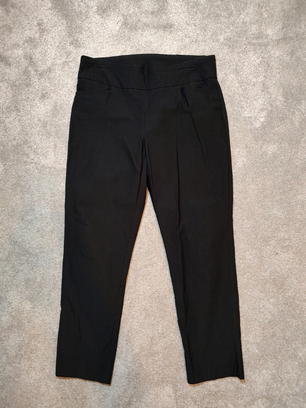 Attyre Black Cropped Pull-On Straight Pants